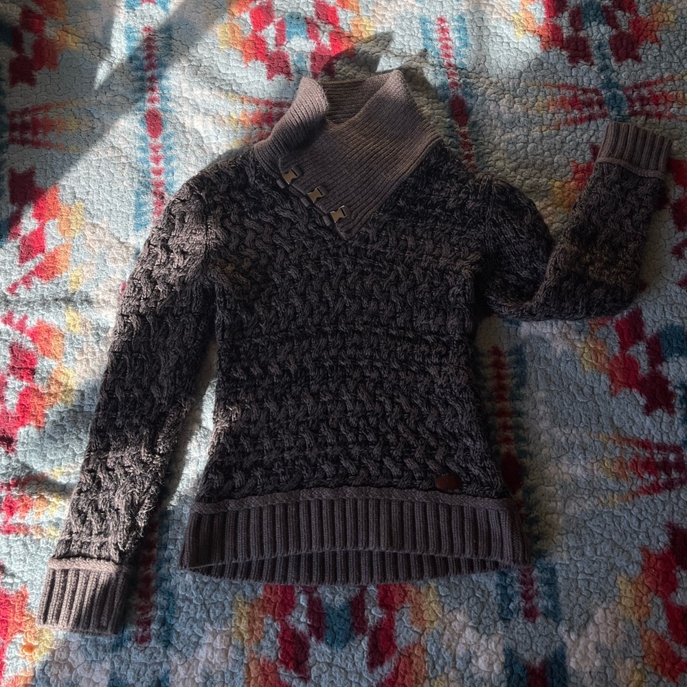 LECCO’s Sweater